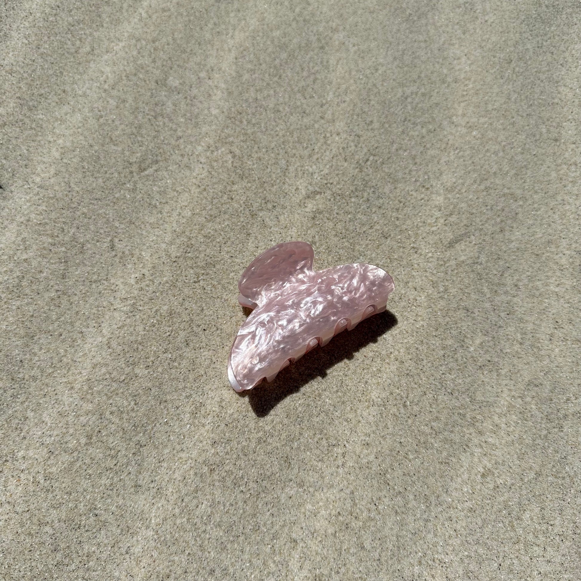 Harper Claw Clip - Baby Pink