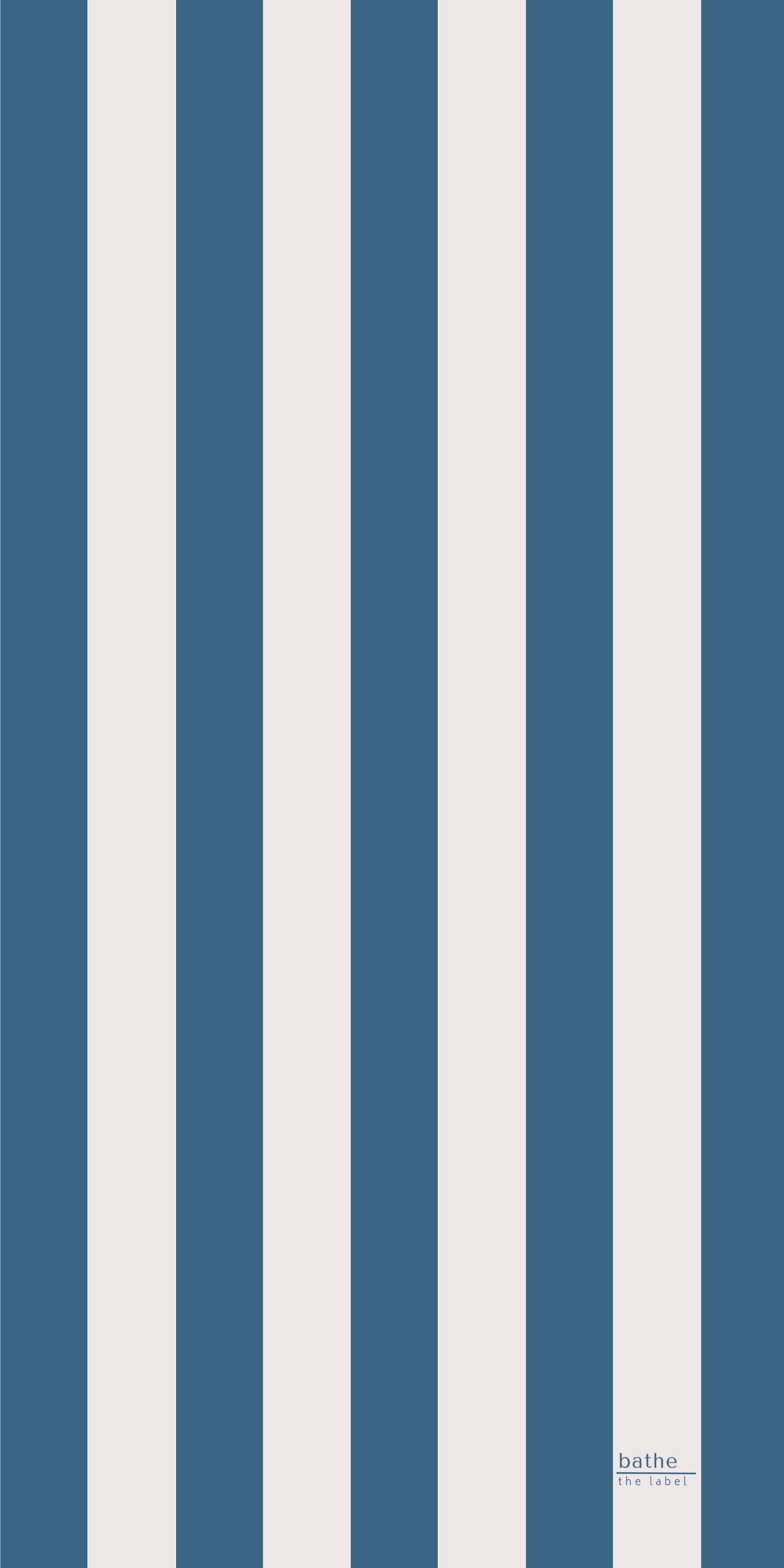 Sand-free beach towel in Deep Ocean blue green colour, made from recycled materials for eco-conscious beachgoers. Our minimalist design towels are quick-dry, ultra-absorbent, lightweight and compact, and come in a convenient neoprene water resistant pouch for easy transport or storing your sunnies, keys etc. while enjoying the outdoors. Sizes available: Kids, Regular and XL Share Towel